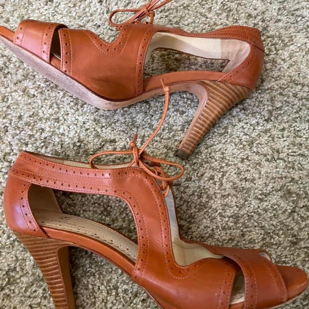Brooks brothers Brown leather lace up heels women's 7 boho cottagecore coquette